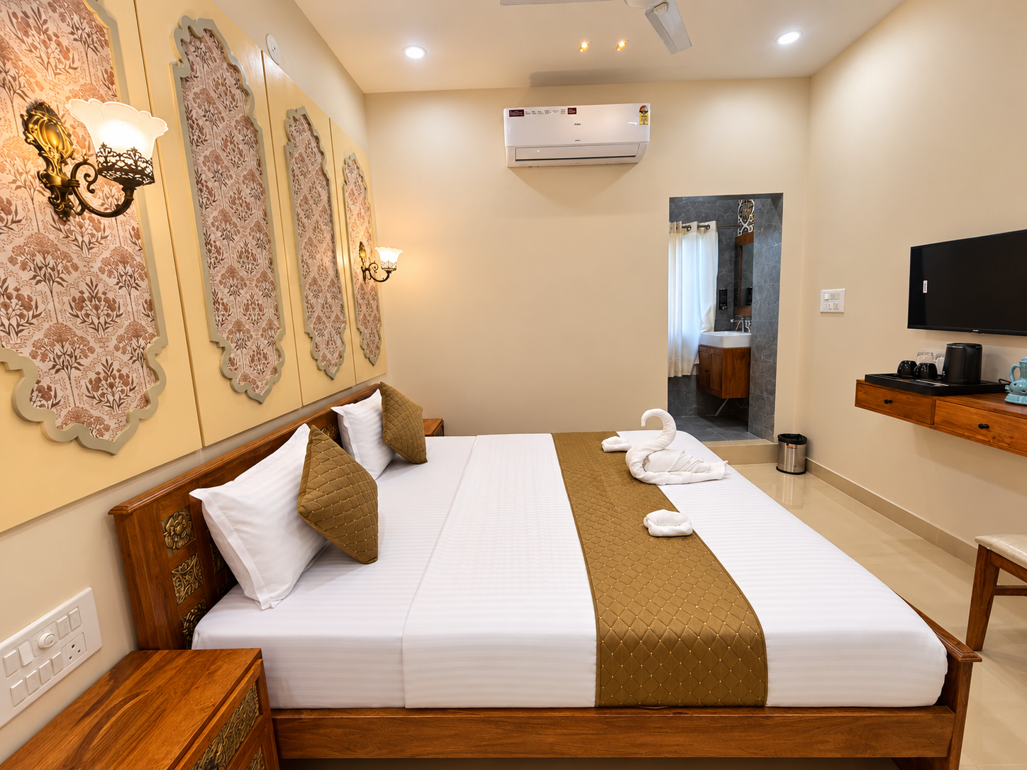Welcome to Hotel Rang E Mehran Heritage 
